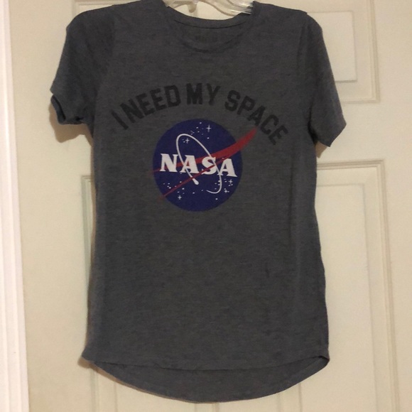 “I need my space” NASA t-shirt - Picture 1 of 3